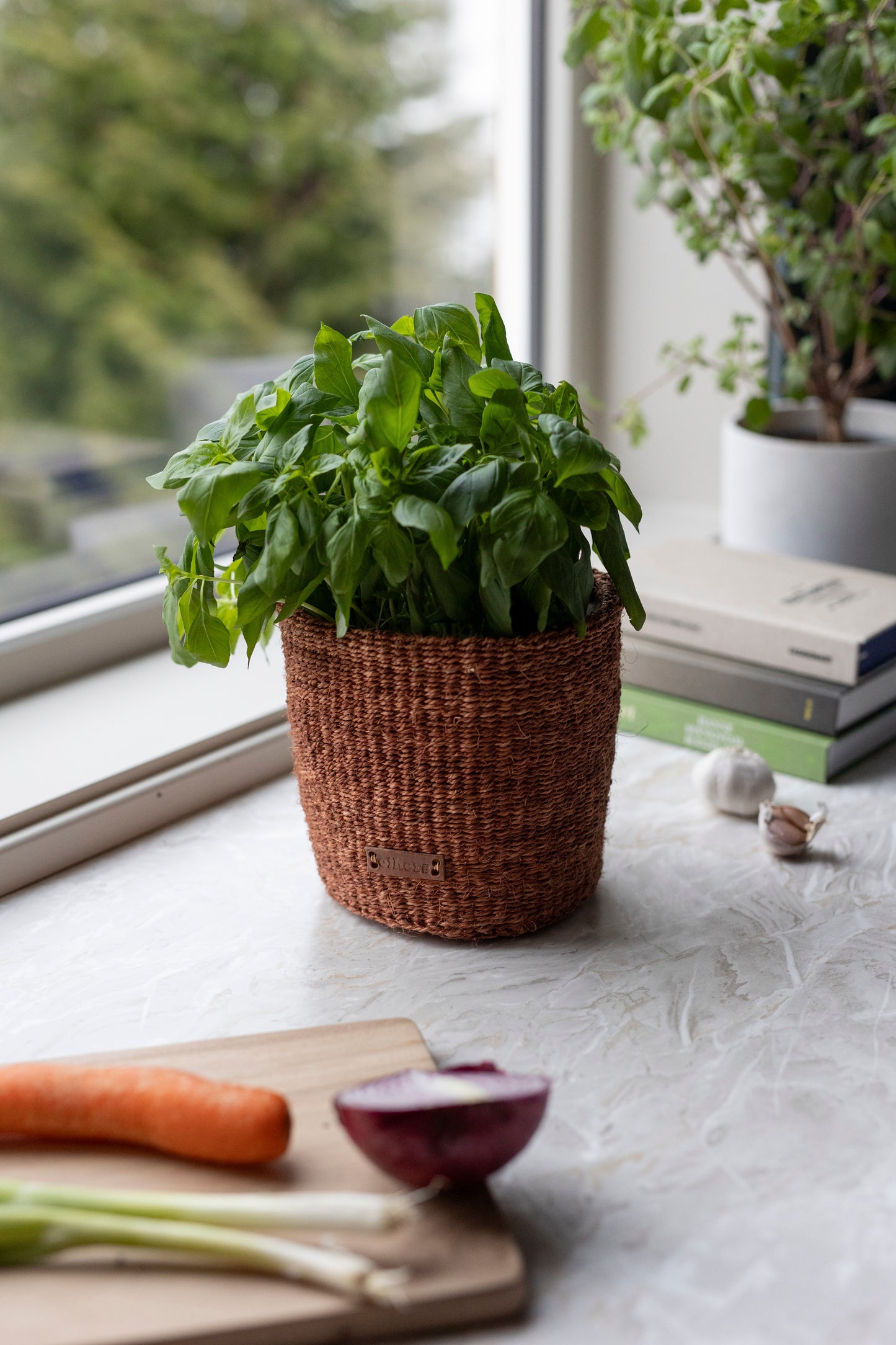 Sisal Flower Pot, medium red-brown