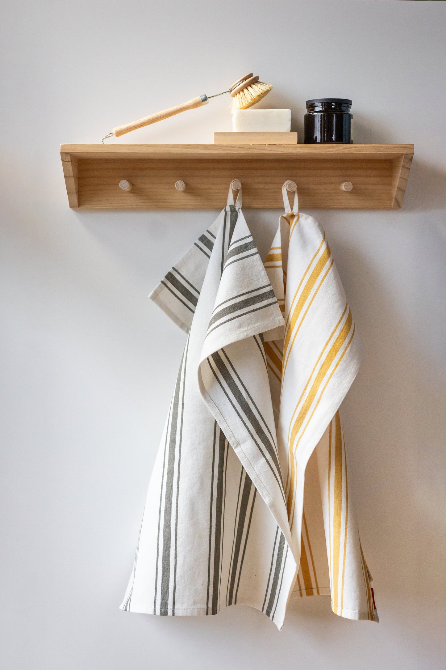 Tea towel vertical stripes - dusty green single pack