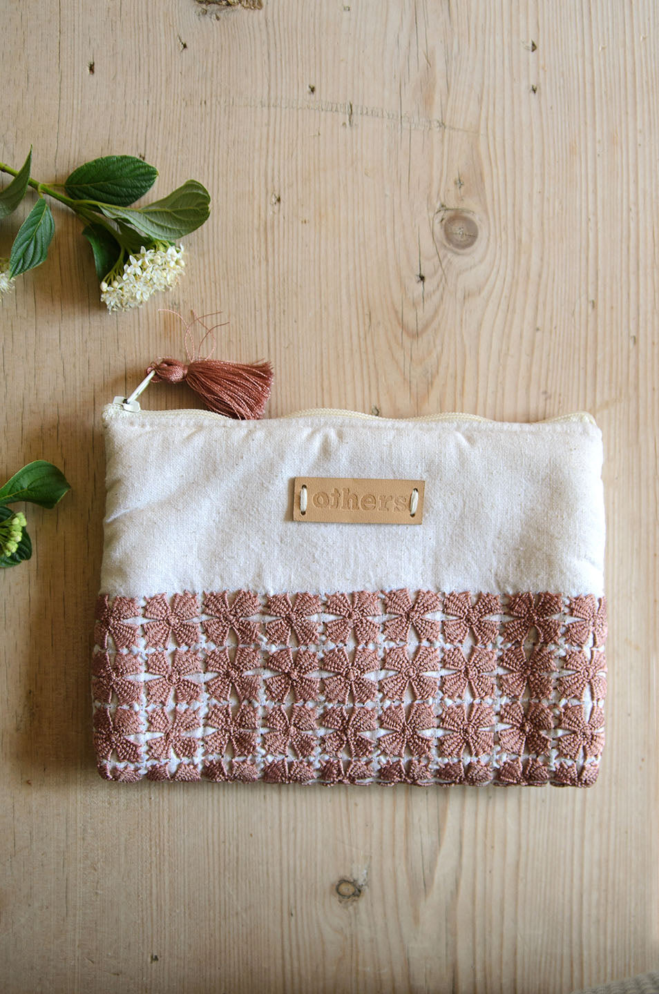 Embroidered purse medium