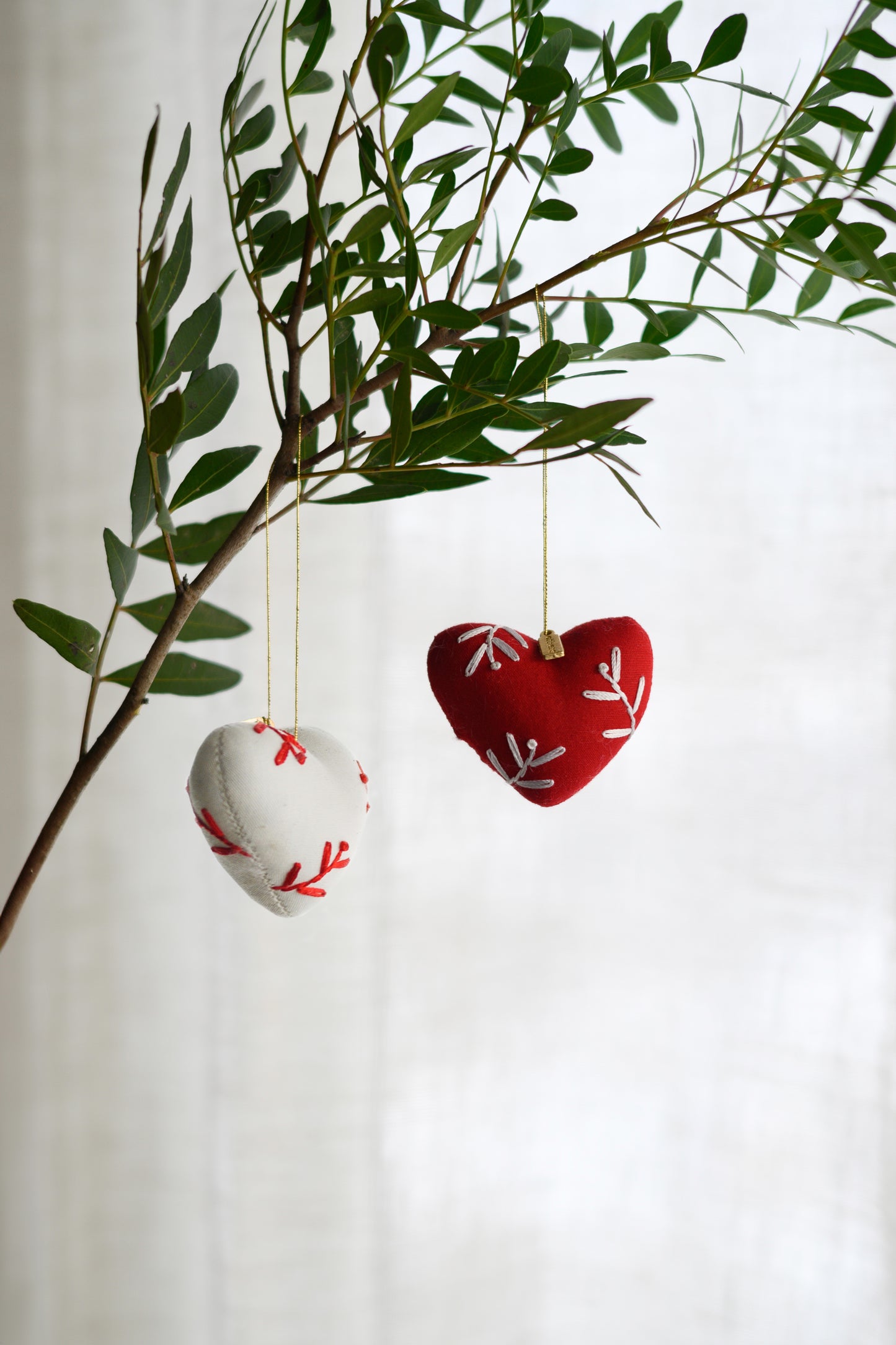 Tiny embroidered hearts, set of 2