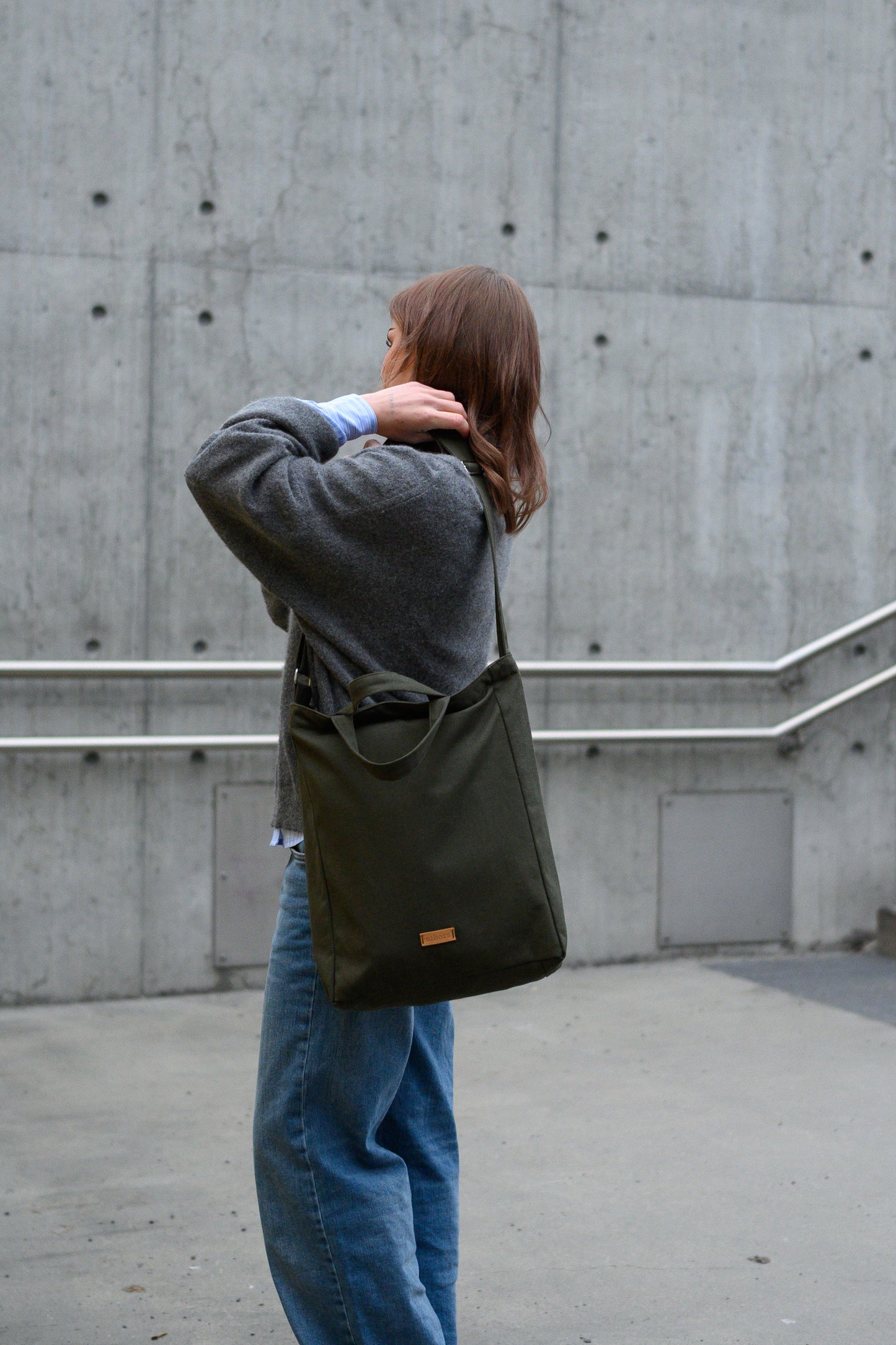 Tote with shoulder strap - dark green
