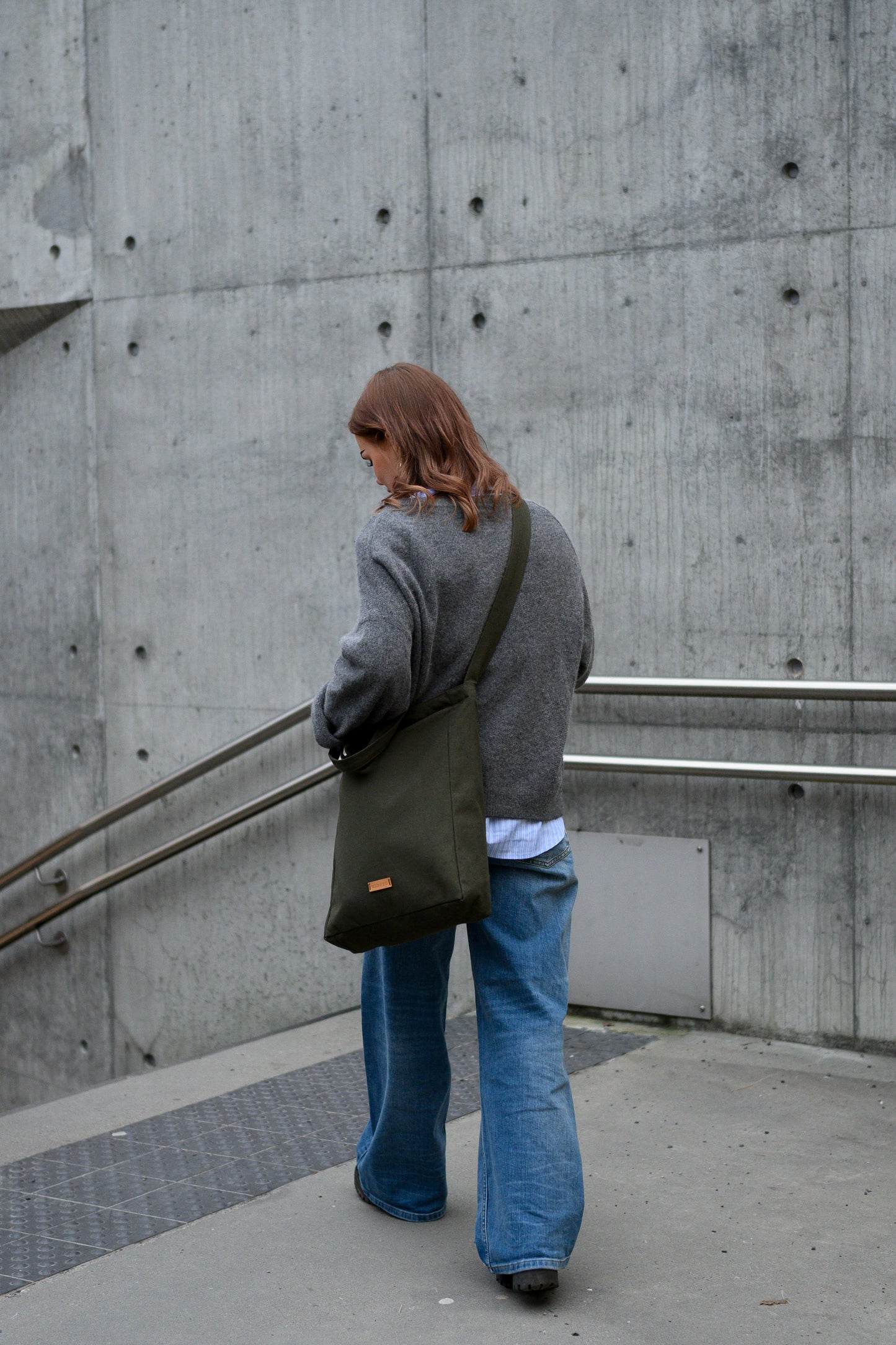 Tote with shoulder strap - dark green